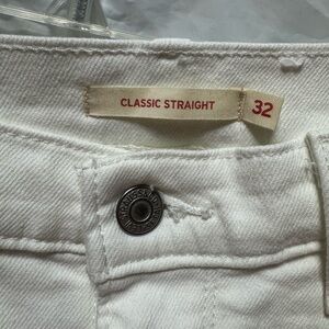 Levi's Women's Straight Leg Jeans in White